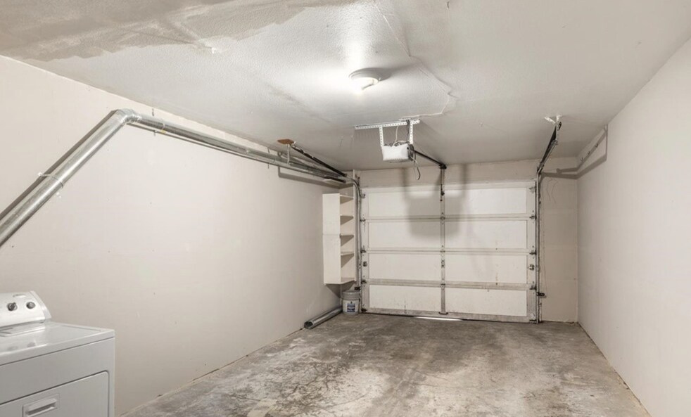 Building Photo - 17722 North Park Pl N