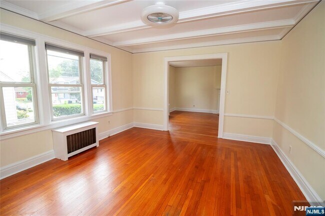 Building Photo - 29 13th Ave