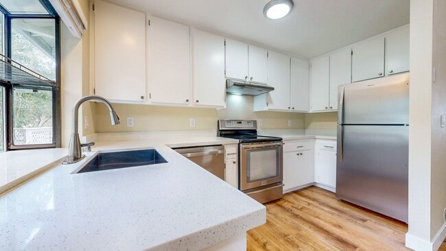 Building Photo - 1311 Spring St