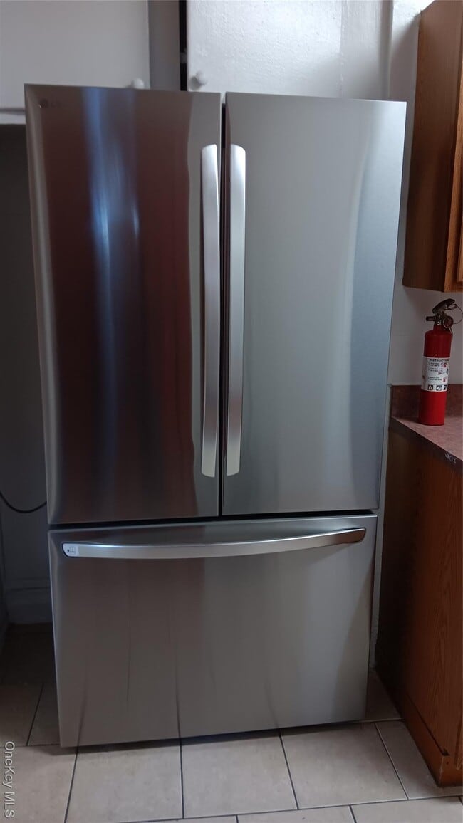 Building Photo - 1811 Wallace Ave