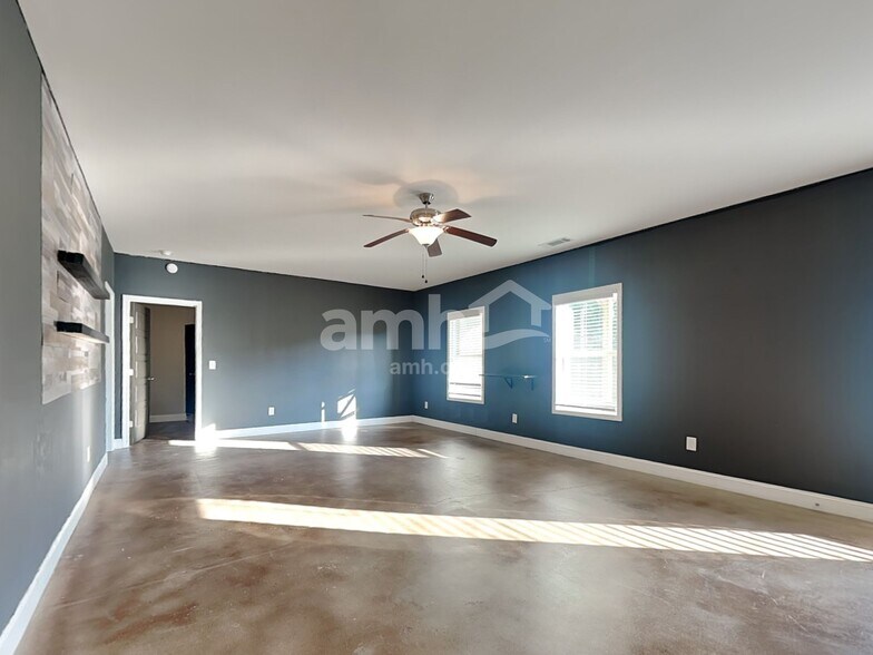Building Photo - 1079 Victoria Walk Ln