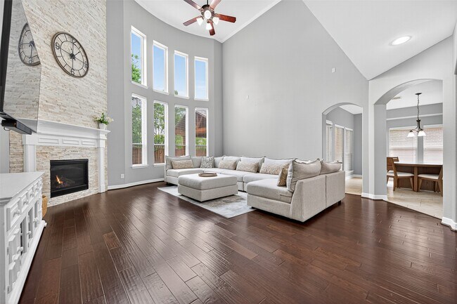 Building Photo - 6854 Adrienne Arbor Dr