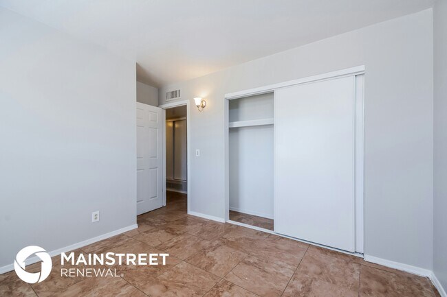 Building Photo - 7627 E 42nd St