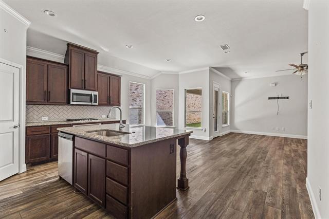 Building Photo - 705 Boardwalk Way