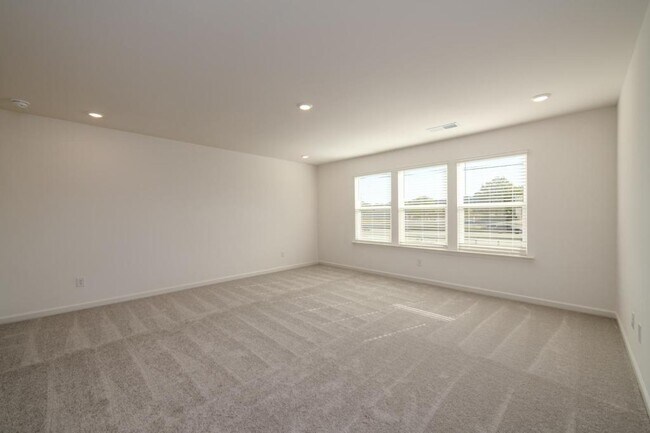 Building Photo - 2482 Van Fleet Cir