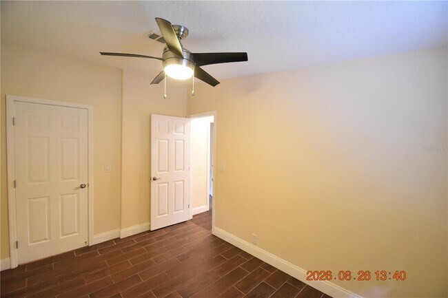 Building Photo - 12106 Waterview Dr