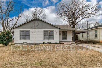 Building Photo - 1209 W Boyce Ave