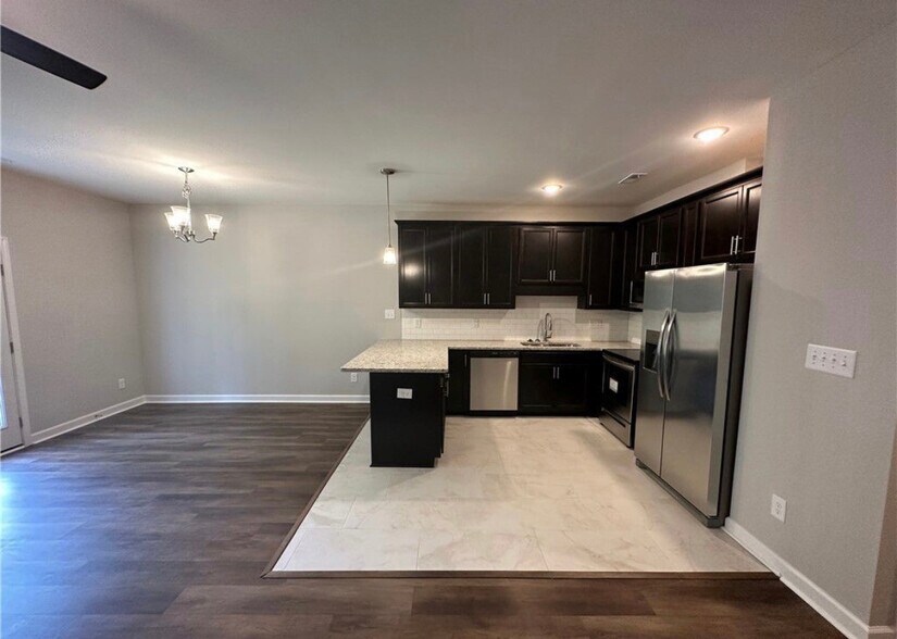 Building Photo - 703 Georgetown Cir