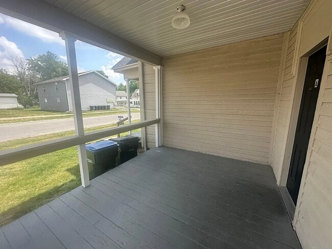 Building Photo - 404 S Marion St