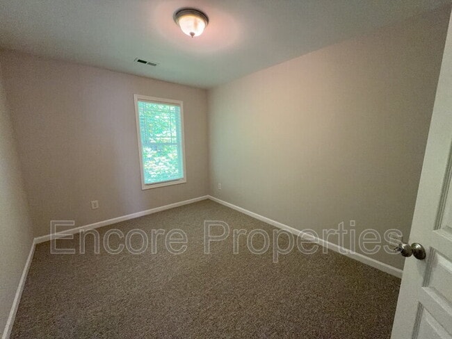 Building Photo - 710 Whitetail Creek Way
