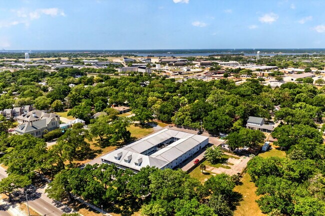 Building Photo - 1282 Beach Blvd