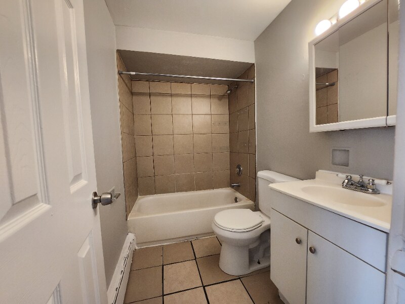 Building Photo - 6437 S Evans Ave