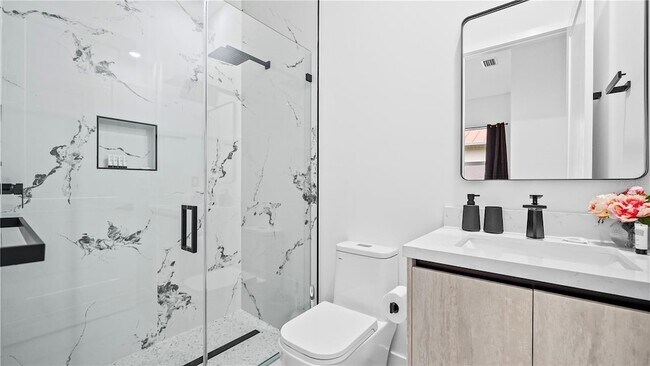 Building Photo - 230 W Pine Valley Ln