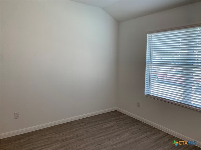 Building Photo - 458 Fairy Duster Dr