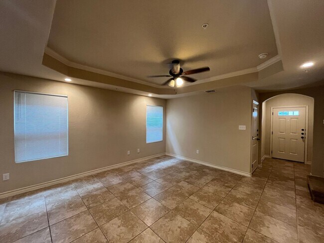 Building Photo - 6319 Luglio Ln