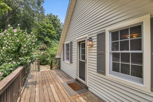 Building Photo - 19 Moodus Leesville Rd