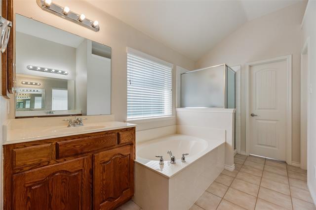 Building Photo - 401 Idaho Ct