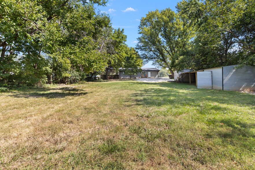 Building Photo - 1411 Caulks Hill Rd