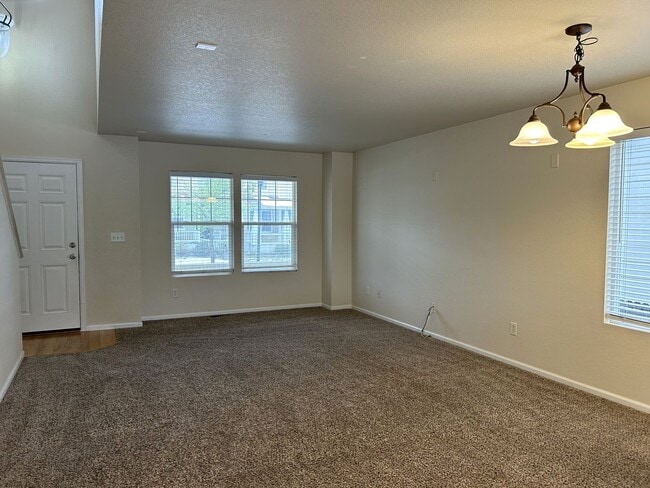 Building Photo - Spacious 3-Bedroom Home with Fenced Yard – Available Now