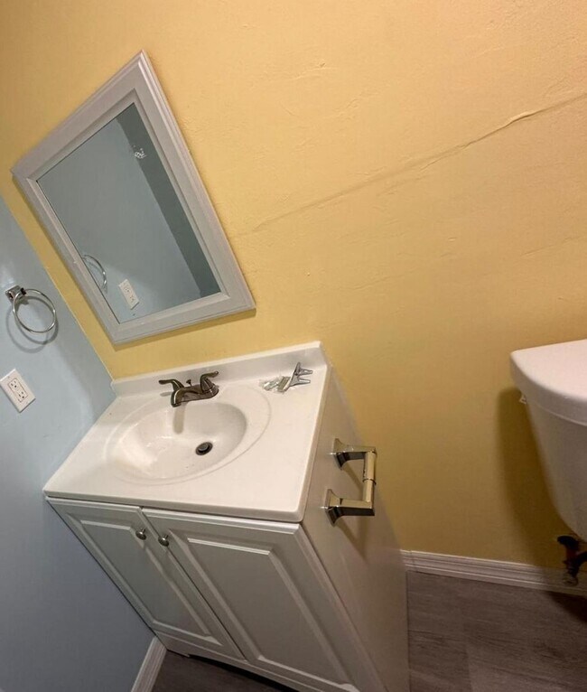 Building Photo - 128 Eucalyptus Ct