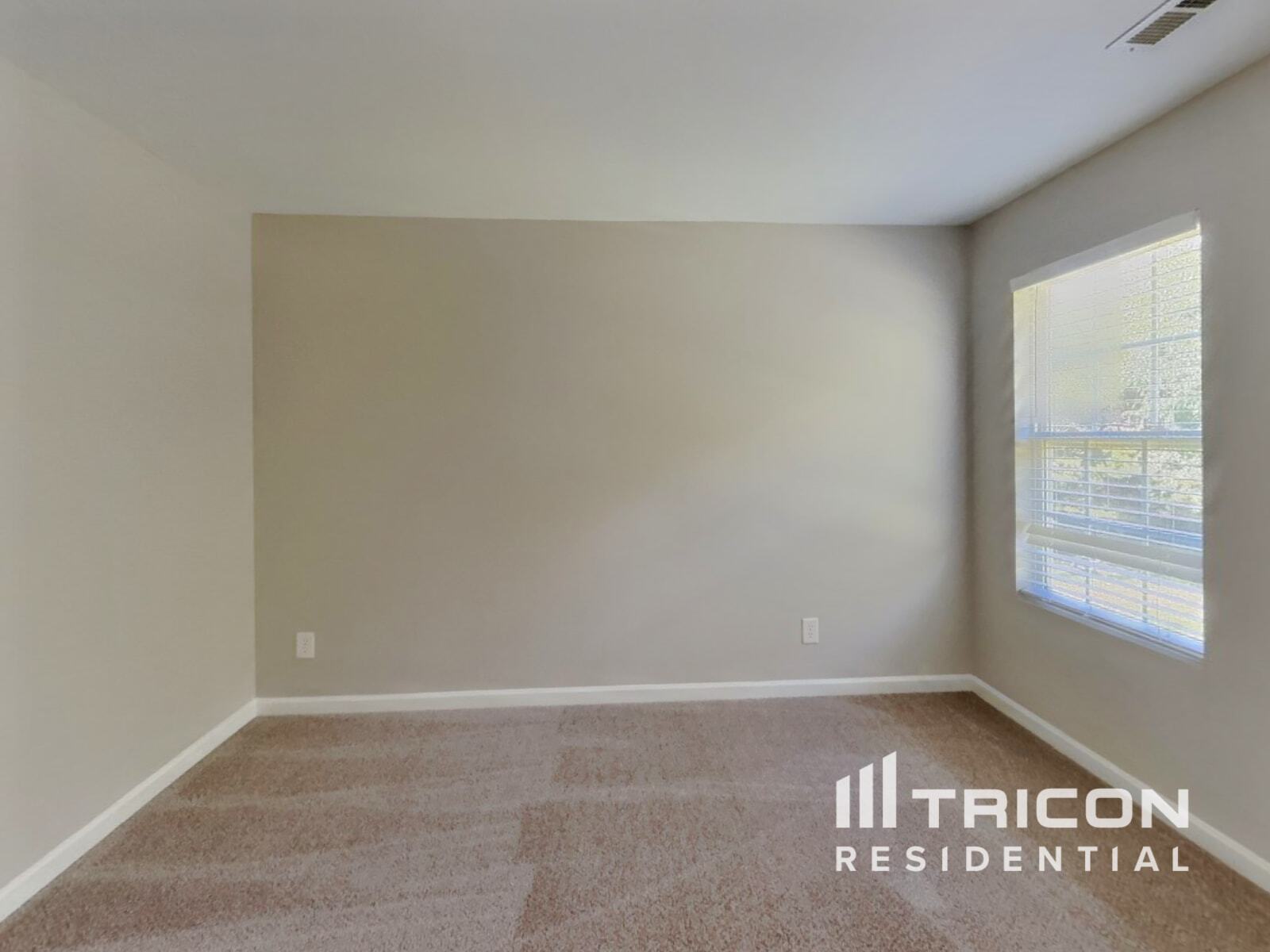Building Photo - 131 Drewsbury Dr