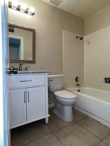 Building Photo - 2300 Lee Trevino Dr