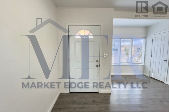 Building Photo - 4Bed/2Bath House at Alma School Rd/Ray Rd! Ready for Immediate Move-In! -- FENCED-IN YARD! NO HOA!