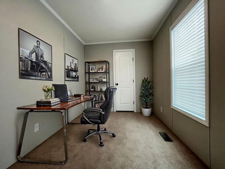 Building Photo - 1400 Georgia St