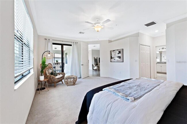 Building Photo - 5843 Wake Forest Run