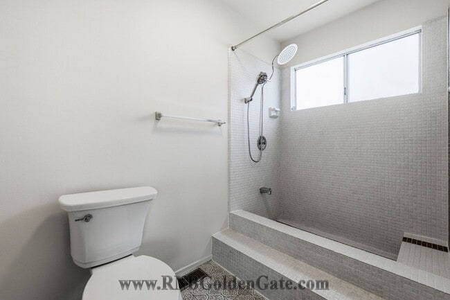 Building Photo - Gorgeous home with spacious yard in Kentfield for rent!