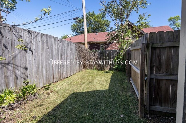 Building Photo - 1842 Mignon Ave