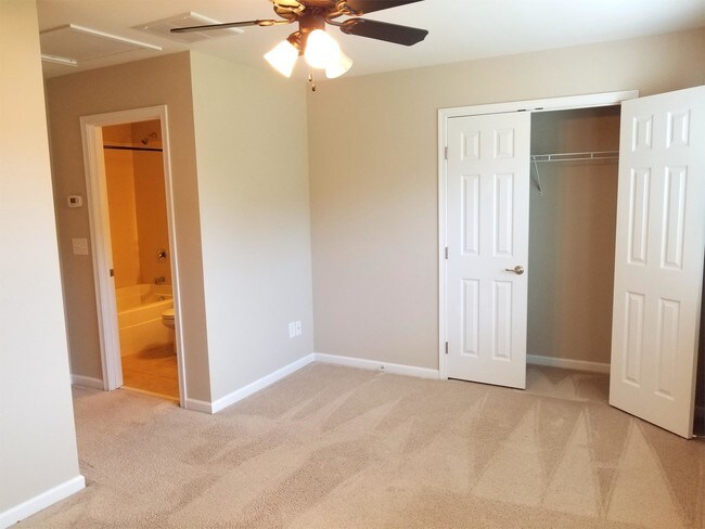 Building Photo - 506 Berry Chase Way