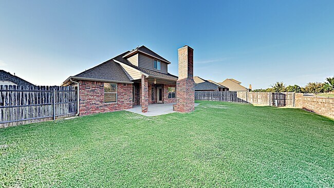 Building Photo - Luxury 4 Bedroom, 2.5 Bath Home with Bonus Room and Storm Shelter in Deer Creek Schools.