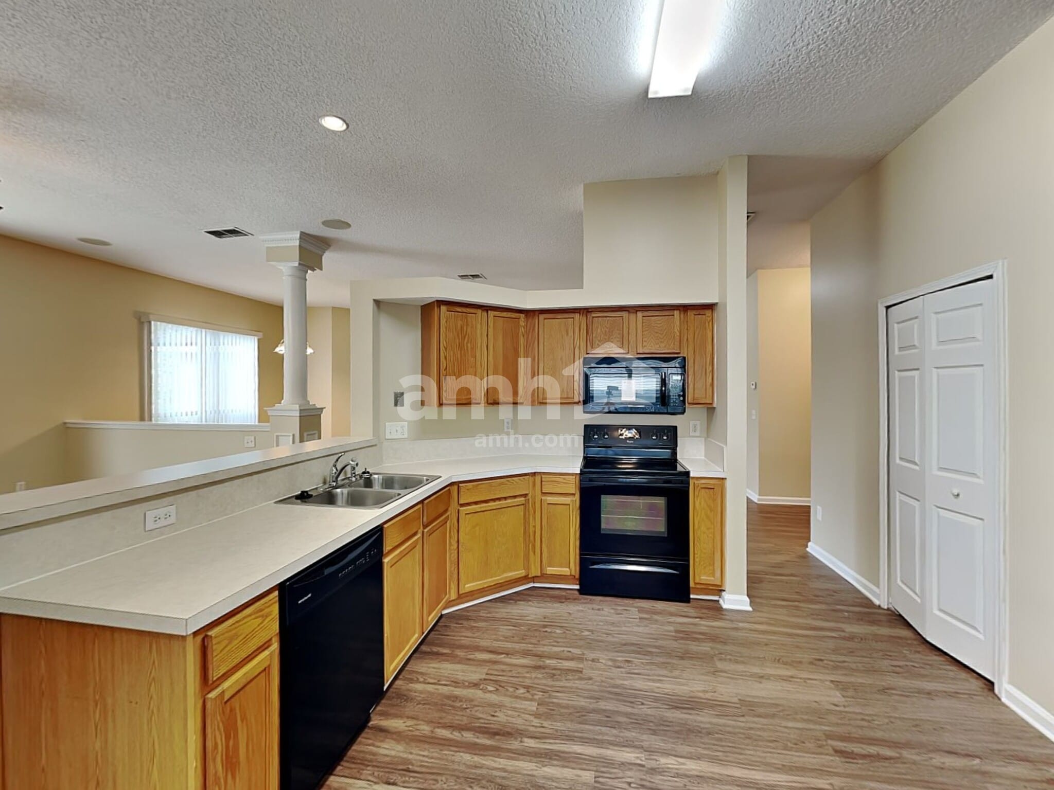 Building Photo - 2559 Coachman Lakes Dr