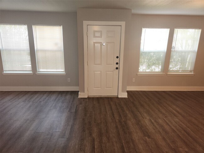 Building Photo - 6330 Torrance Elms Ct