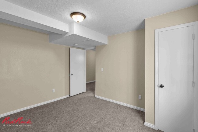 Building Photo - 1190 Pinecone Dr