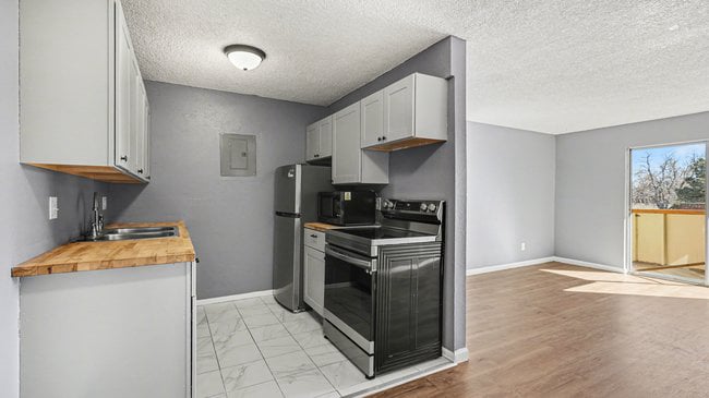 Building Photo - 10211 Ura Ln