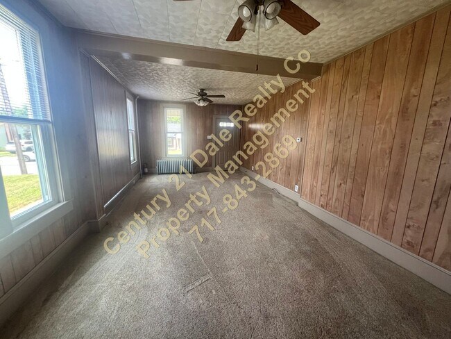 Building Photo - Lovely 2 BR 1.5 Bath Home in Dallastown Sc...