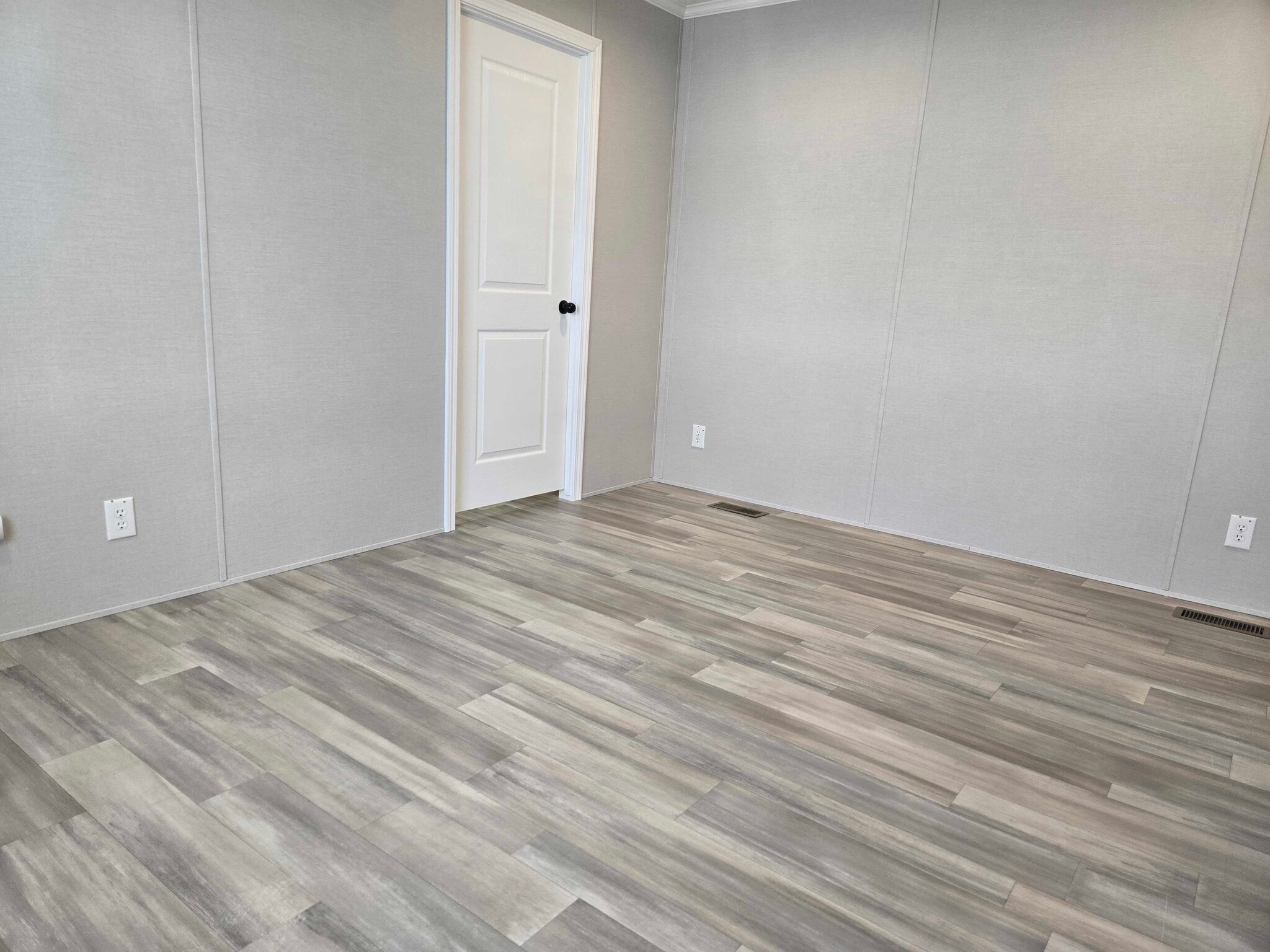 Building Photo - 52962 N Yorktown Ct