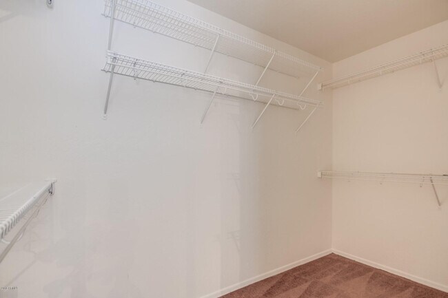 Building Photo - 3019 S 101st Ave