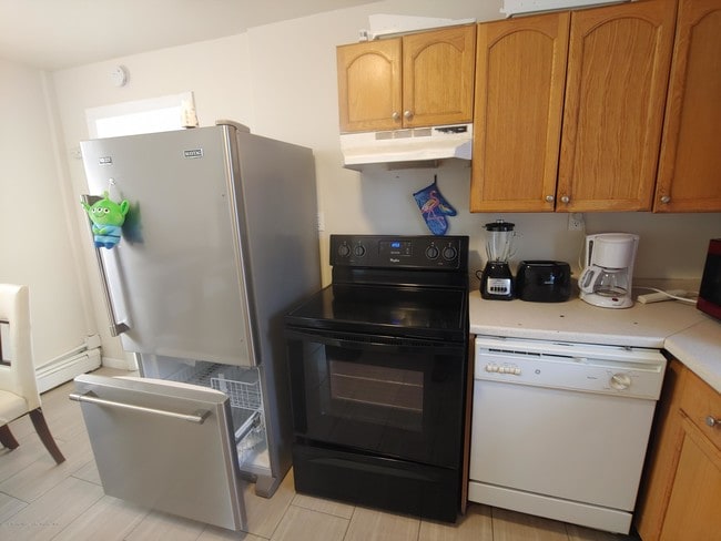 Building Photo - 24 Franklin Ave