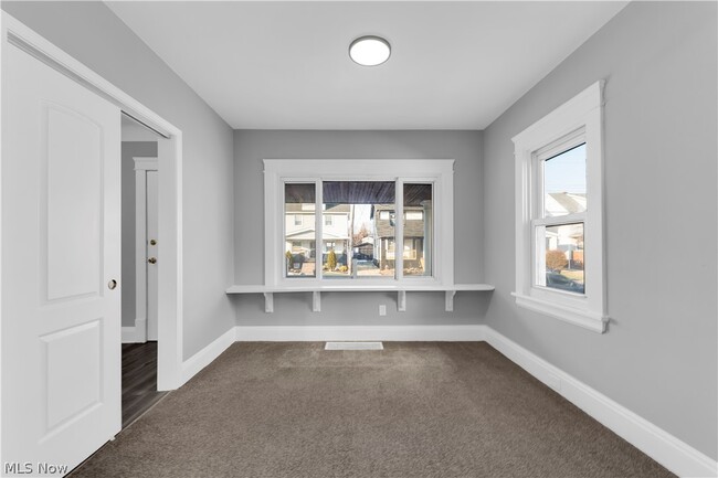 Building Photo - 18810 Arrowhead Ave