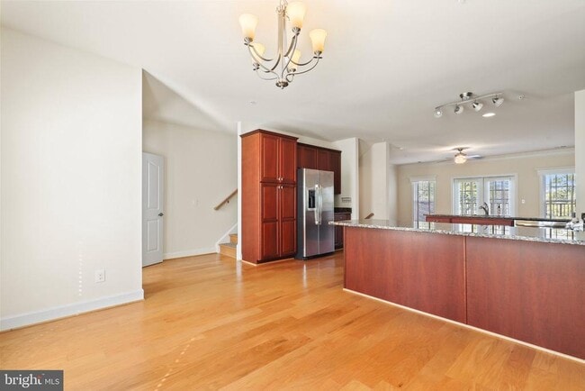 Building Photo - 562 Marina Landing Ln