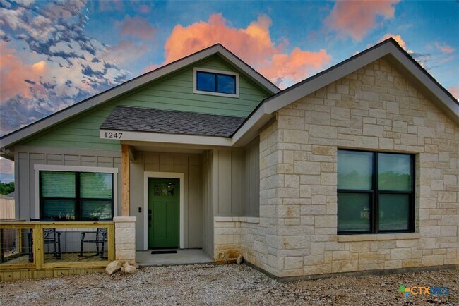 Primary Photo - 1247 Green Hill Dr
