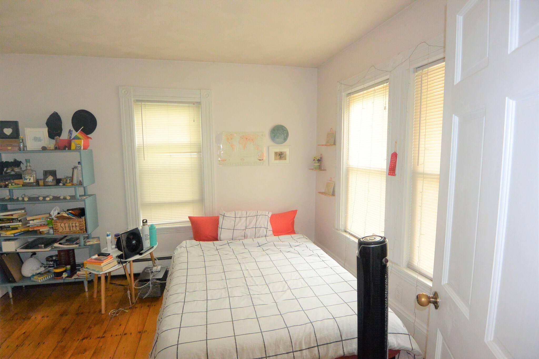 Building Photo - 5 Lawrence St