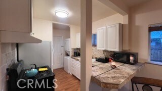 Building Photo - 583 Calle Abronia S