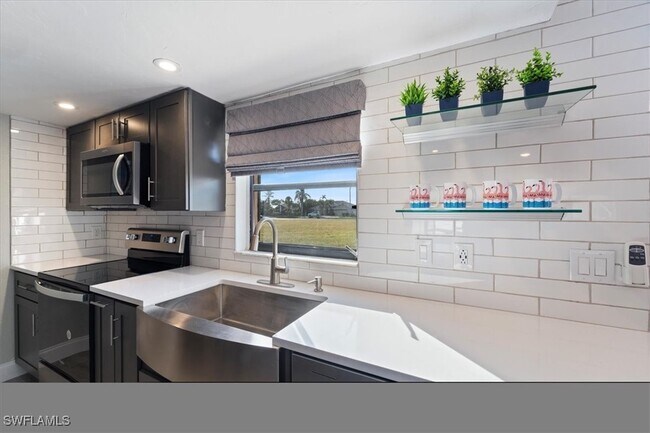 Building Photo - 610 SW 47th Terrace