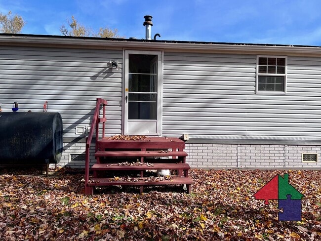 Building Photo - Your Dream Home Awaits: Spacious 3-Bedroom...