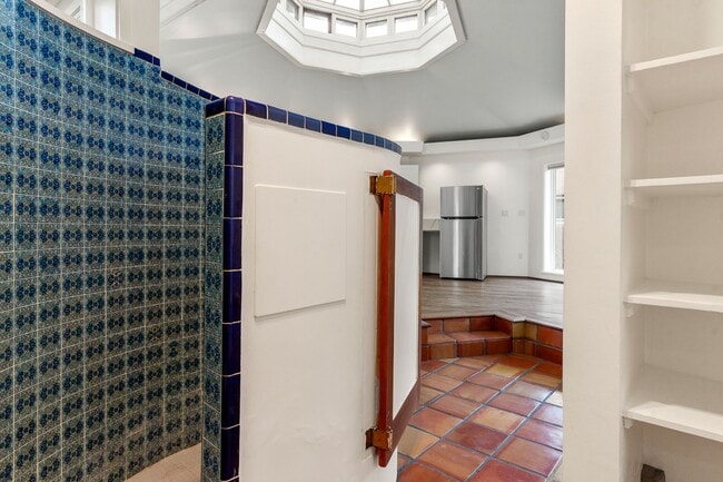 Building Photo - Peaceful Octagonal Studio in Sol Y Lomas