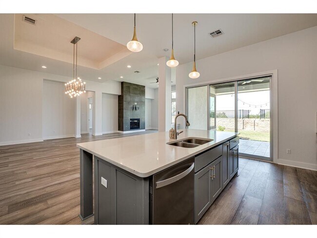 Building Photo - 523 Baldovino Skyway